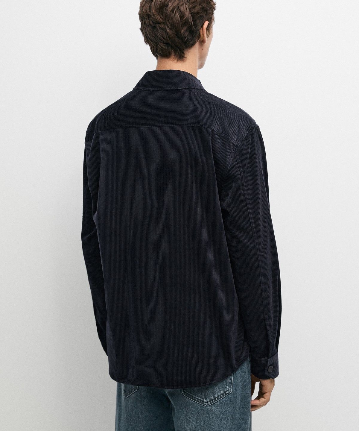 마시모두띠(MASSIMO DUTTI) 스웨이드 포켓 디테일 코듀로이 오버셔츠