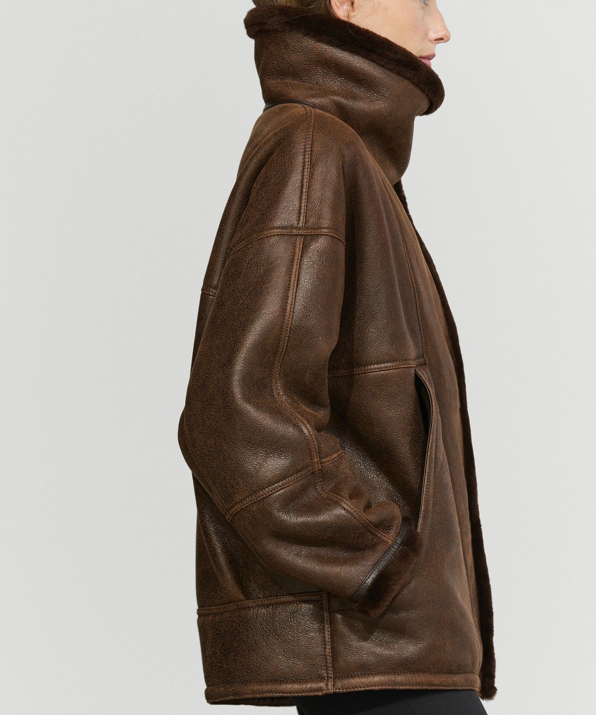 마시모두띠(MASSIMO DUTTI) 양면 가죽 퍼 코트