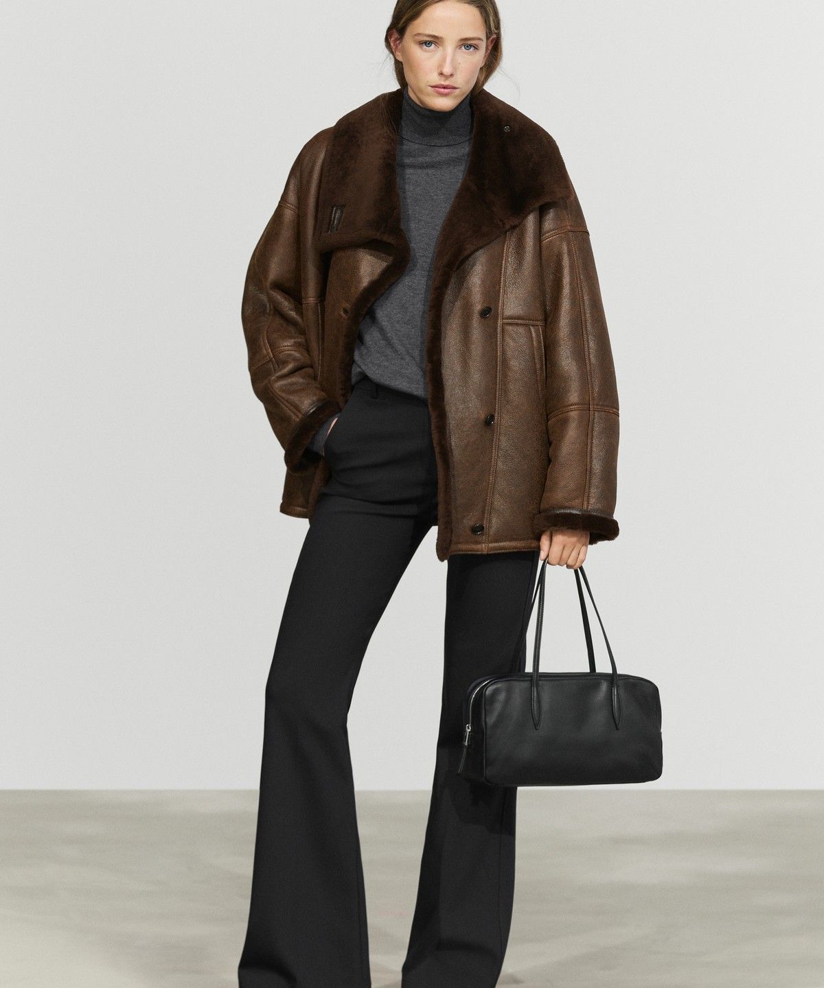 마시모두띠(MASSIMO DUTTI) 양면 가죽 퍼 코트