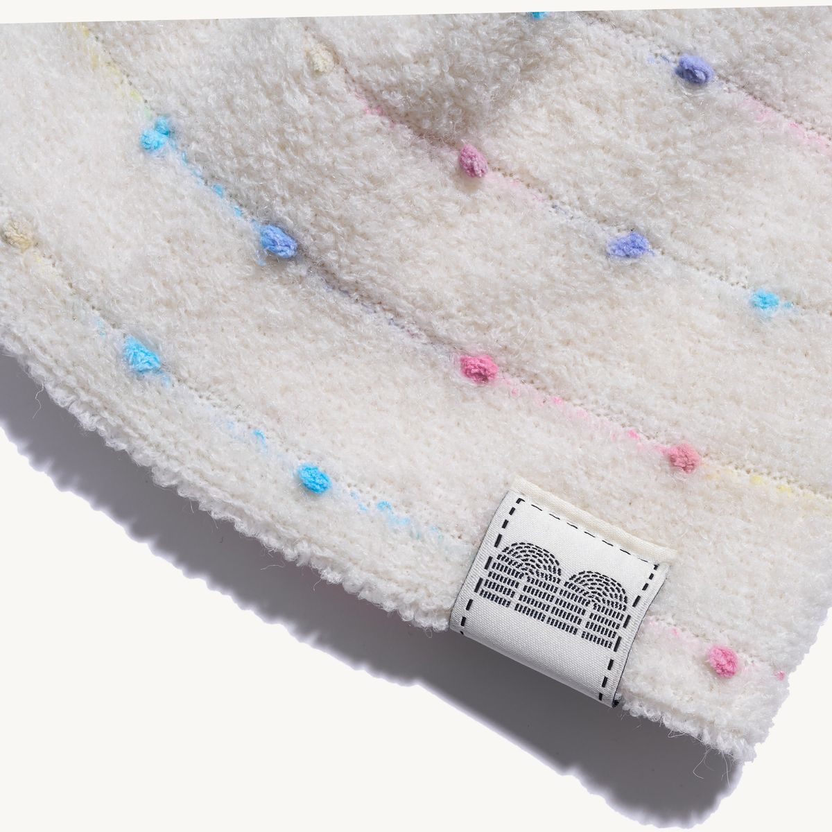 낫뉴(NOT NEW) nn Label Dot Stripe Beanie Cream