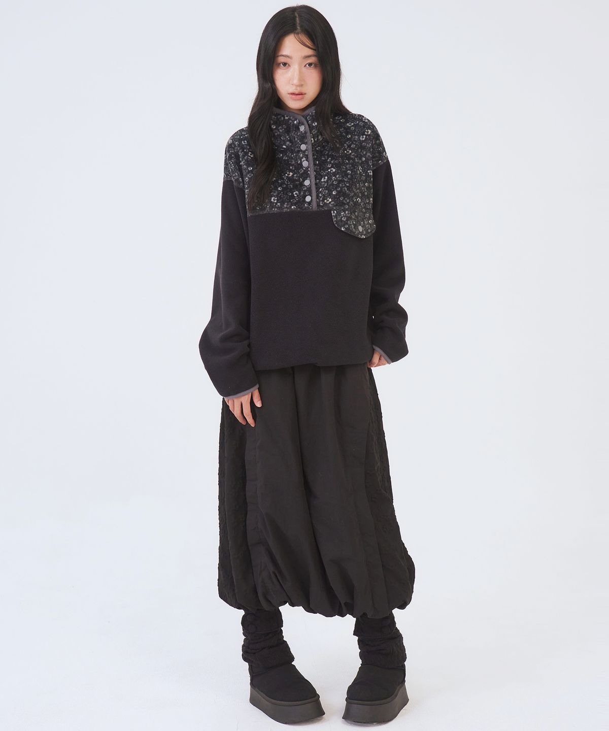 오피쉬(OAFISH) Button Strap Leg Warmer, Black