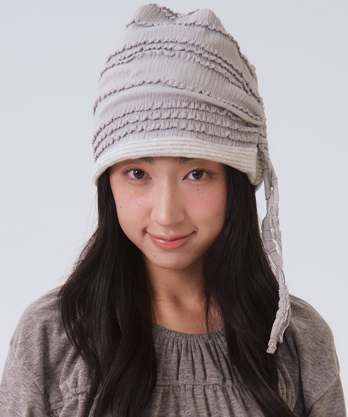 오피쉬(OAFISH) Ruffle Reversible Beanie, Gray