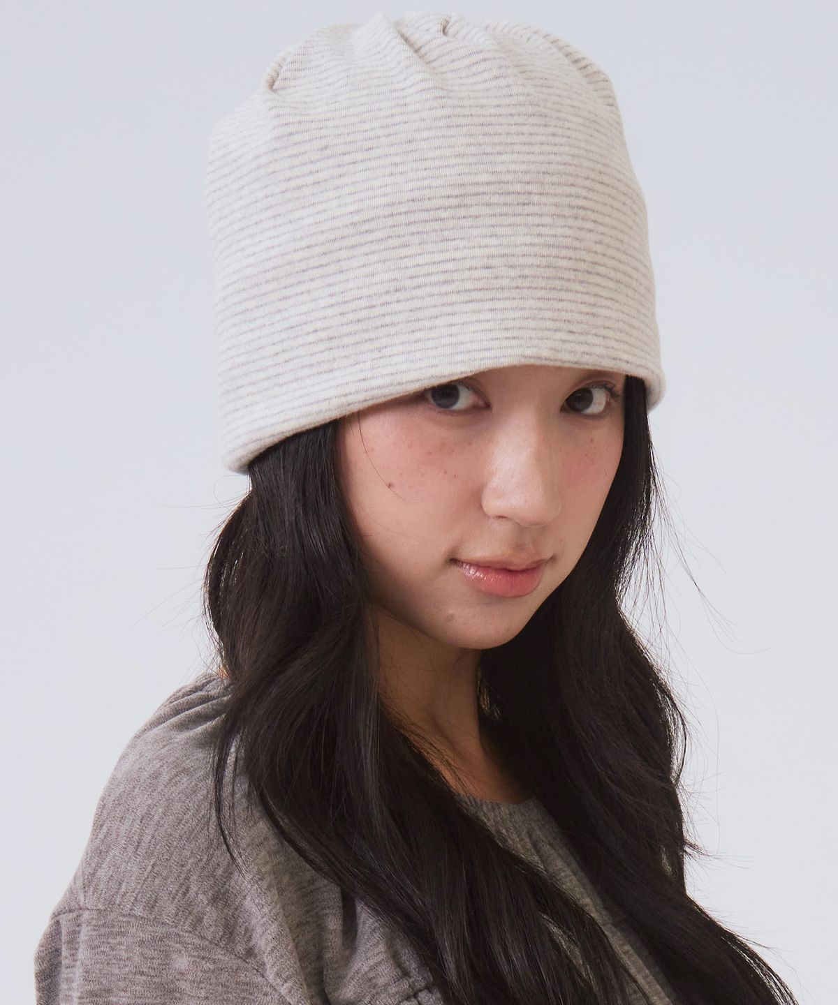 오피쉬(OAFISH) Ruffle Reversible Beanie, Gray