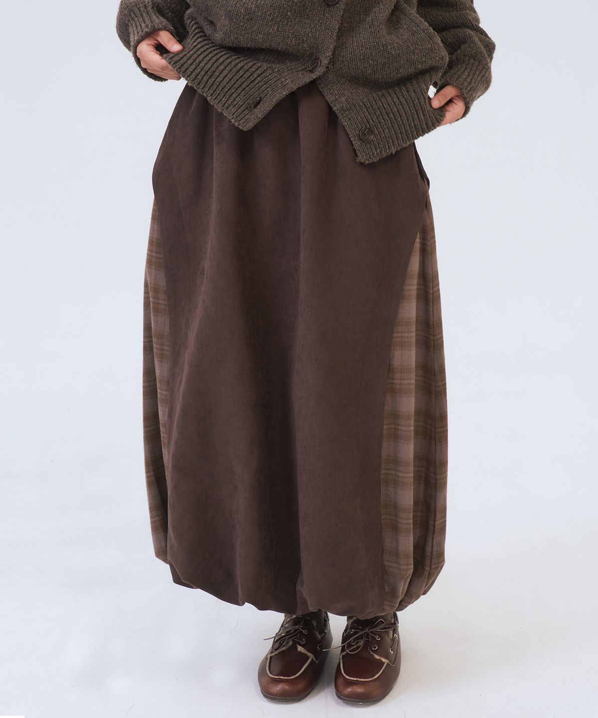 오피쉬(OAFISH) Color-Blocked Balloon Long Skirt, Brown