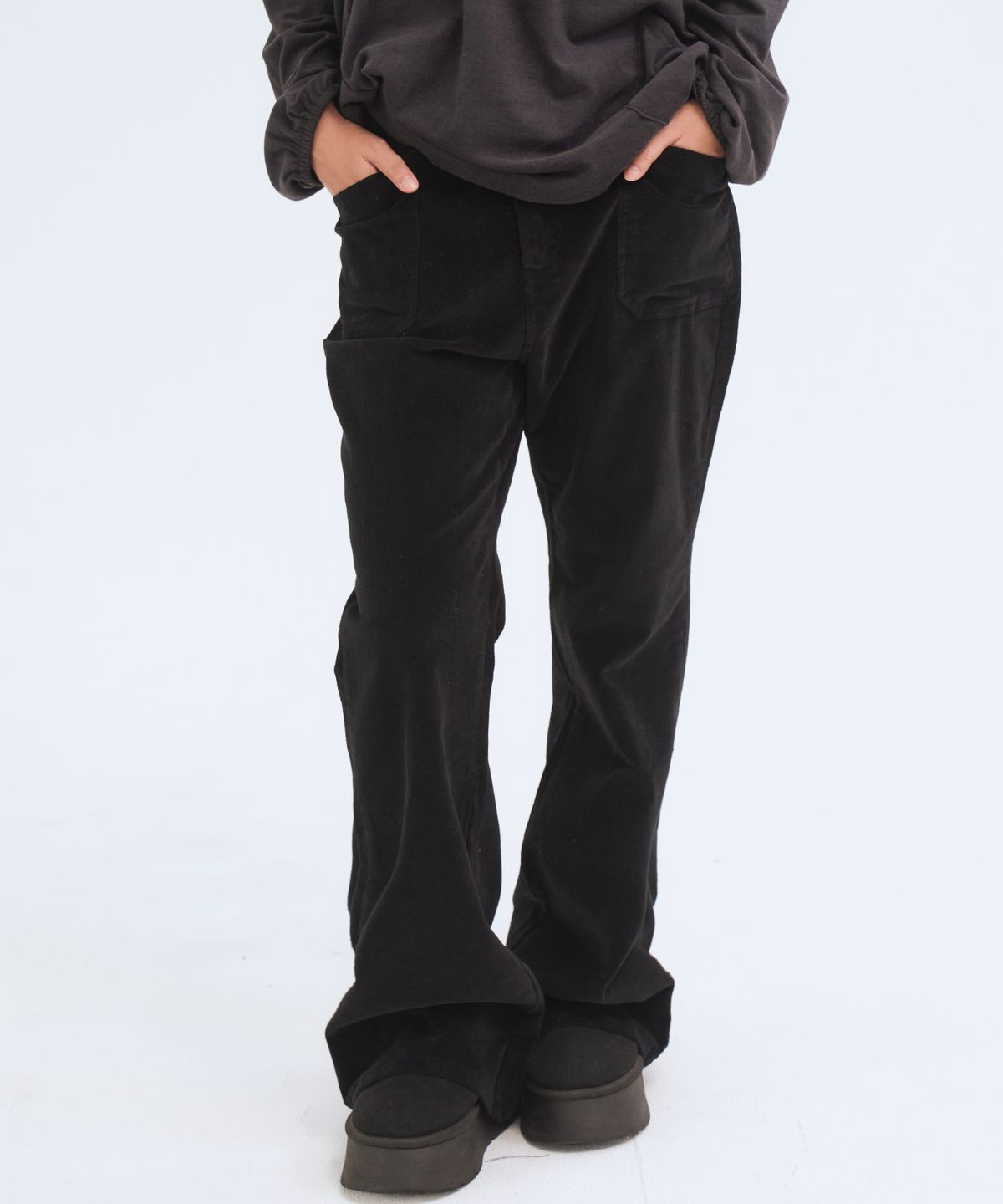 오피쉬(OAFISH) Corduroy Bootcut Pants, Black