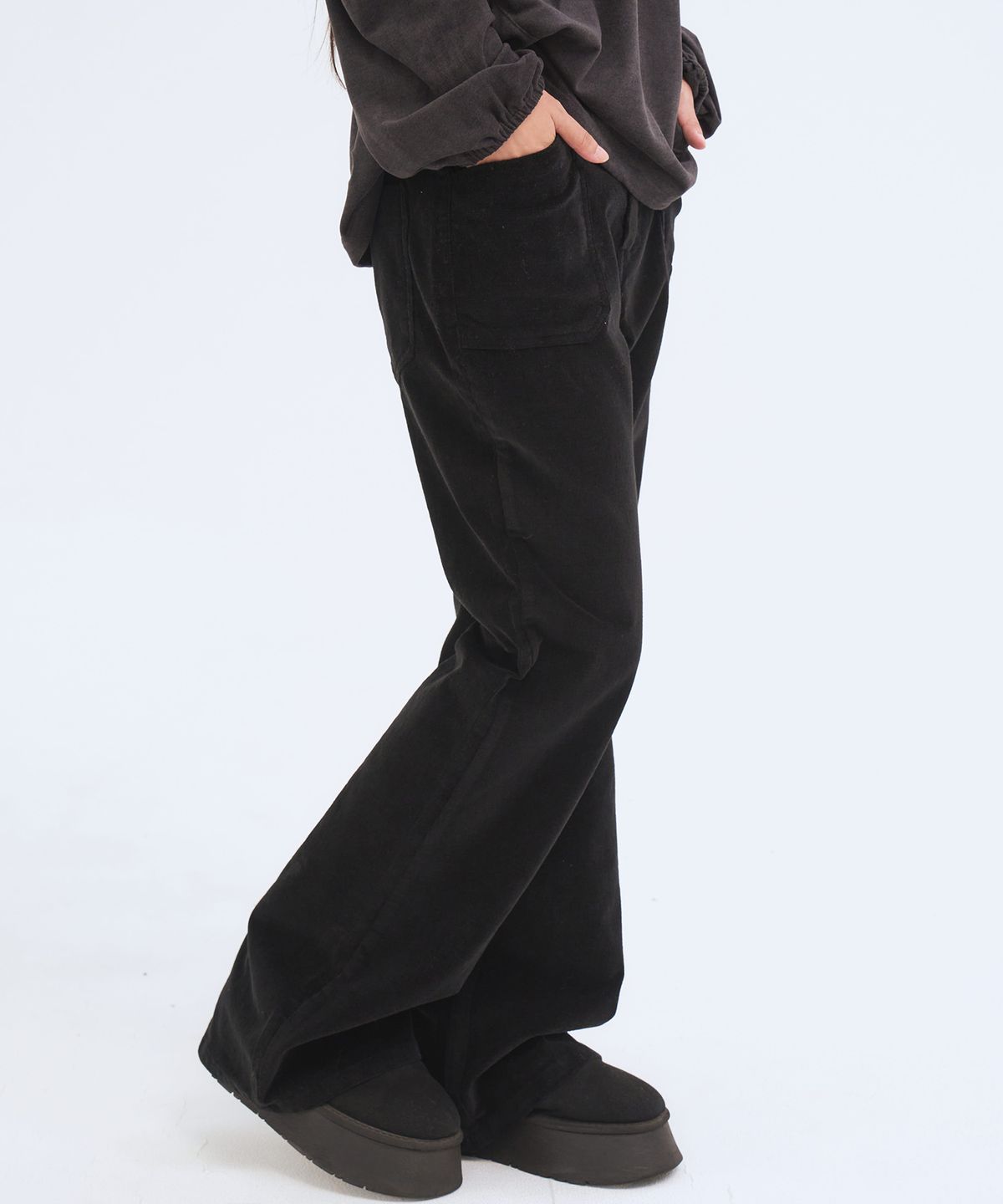 오피쉬(OAFISH) Corduroy Bootcut Pants, Black