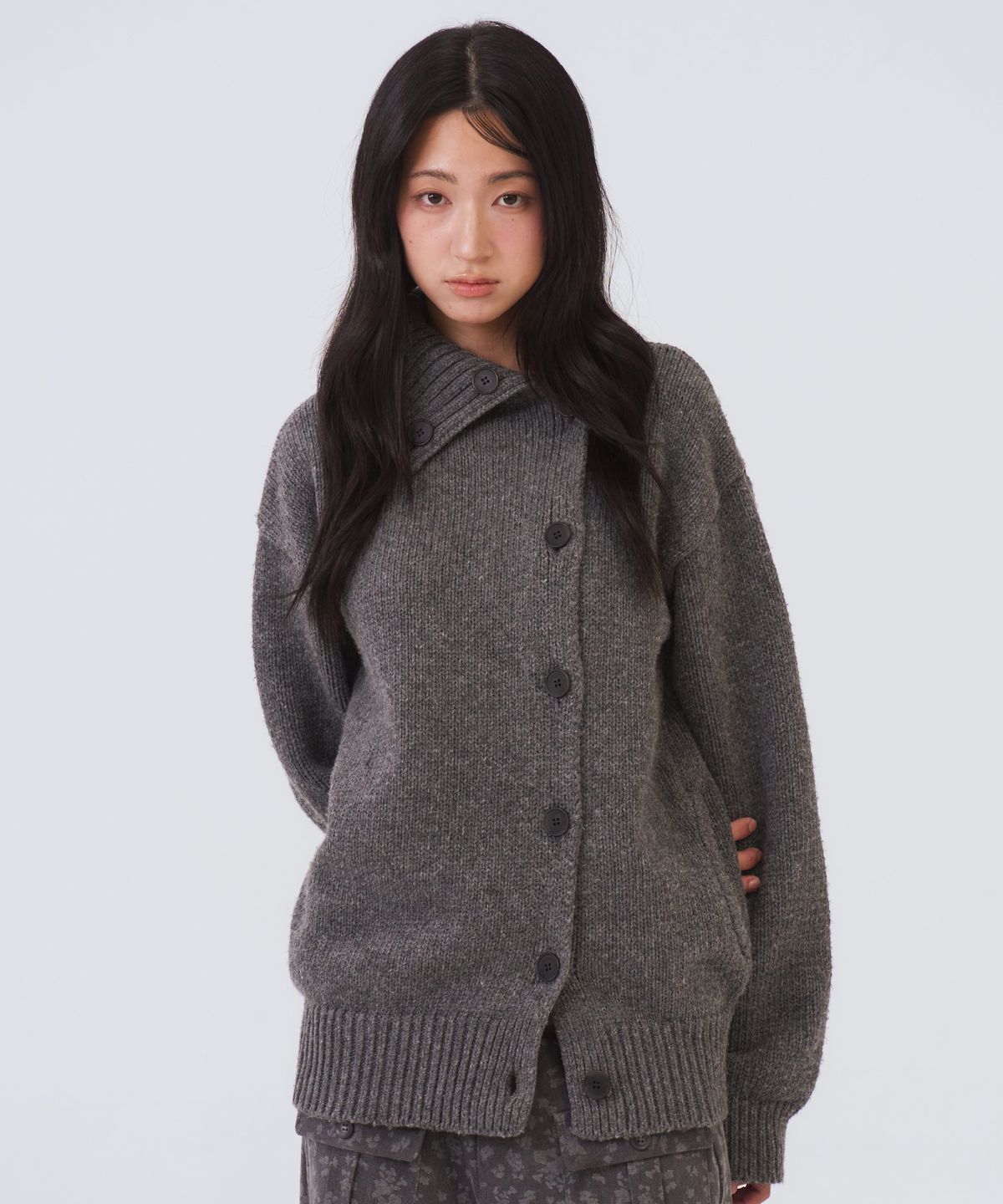 오피쉬(OAFISH) Morrow High Neck Cardigan, Charcoal