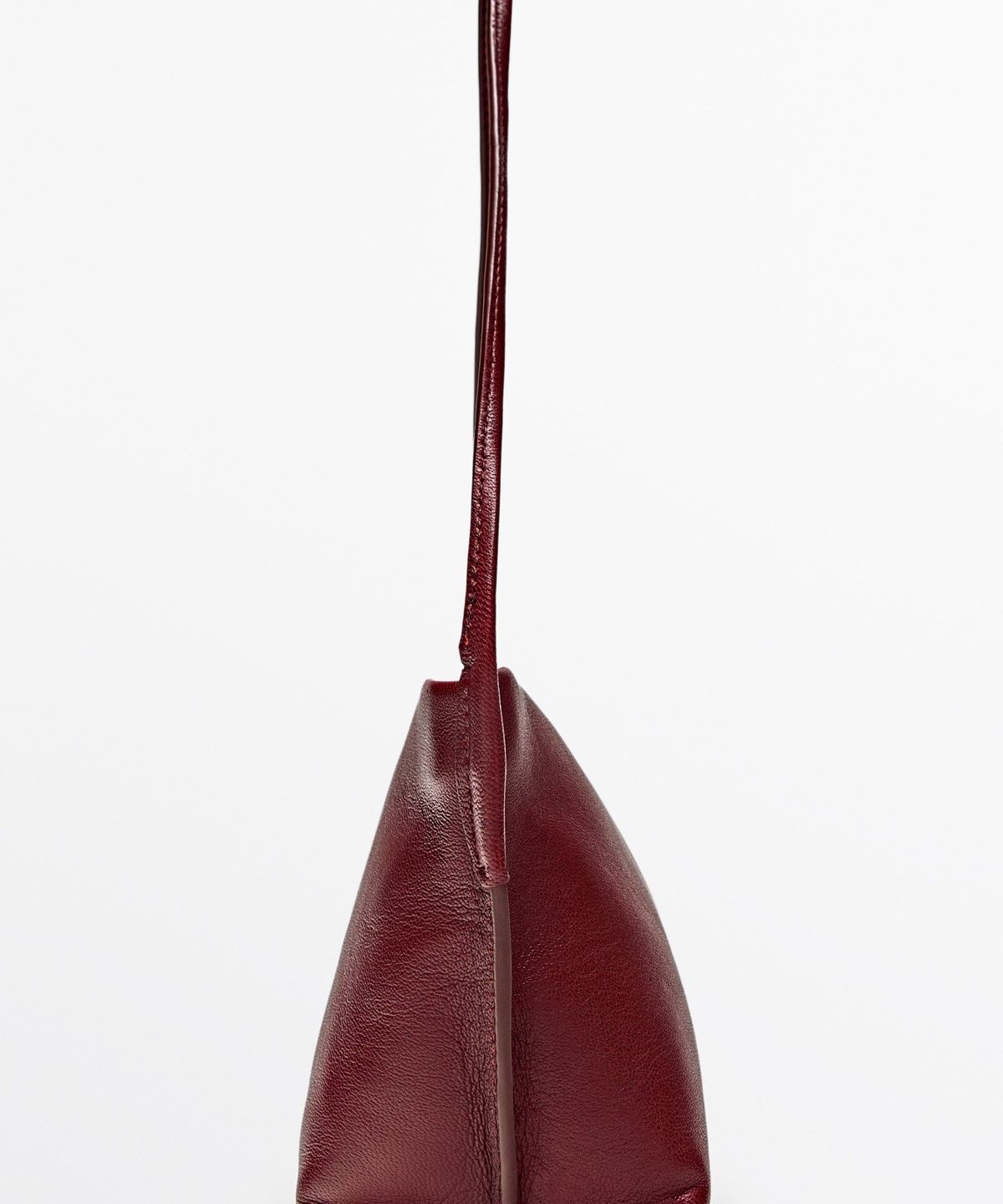마시모두띠(MASSIMO DUTTI) 나파 가죽 숄더백