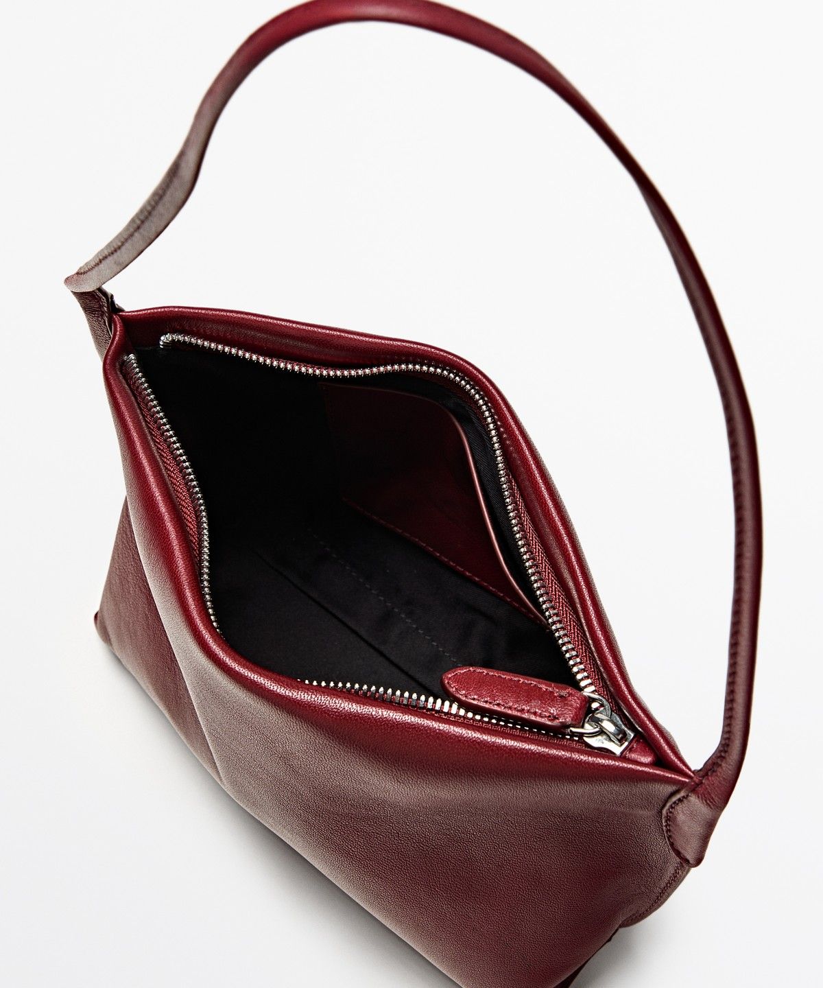 마시모두띠(MASSIMO DUTTI) 나파 가죽 숄더백