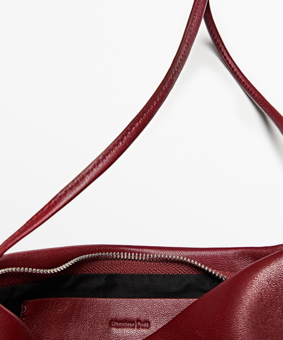 마시모두띠(MASSIMO DUTTI) 나파 가죽 숄더백