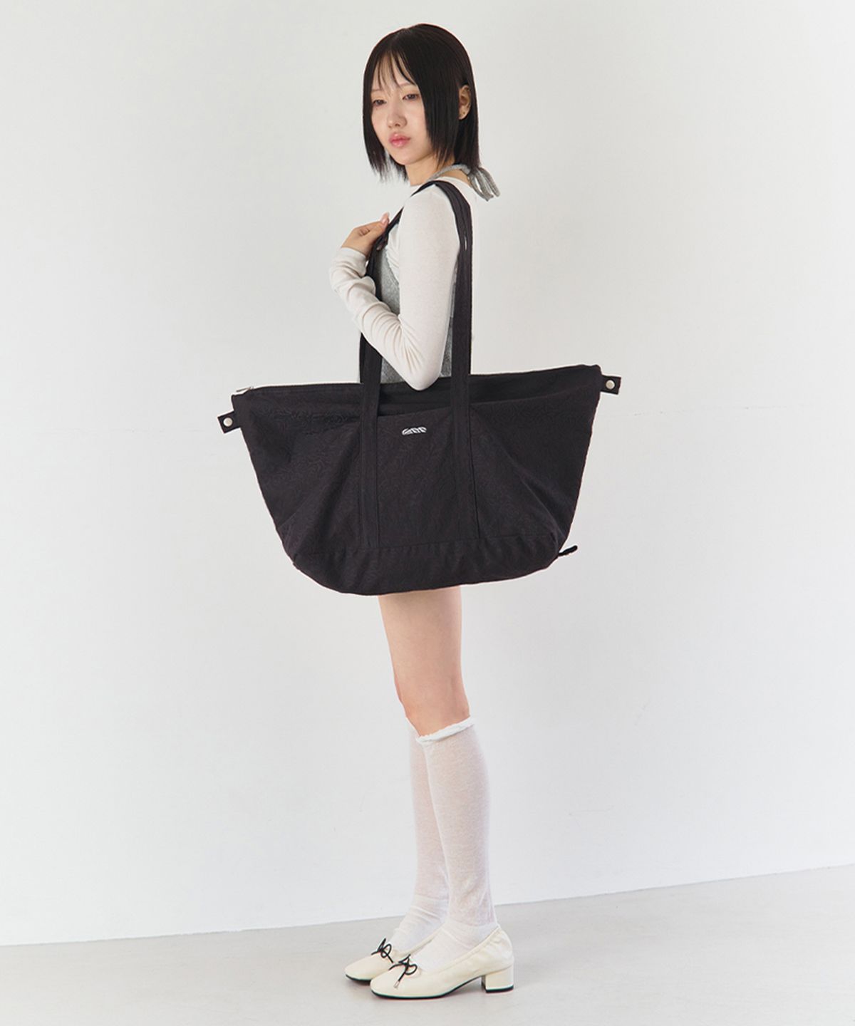 키미미(KIMIMI) 이지 지퍼 숄더백 로즈 블랙