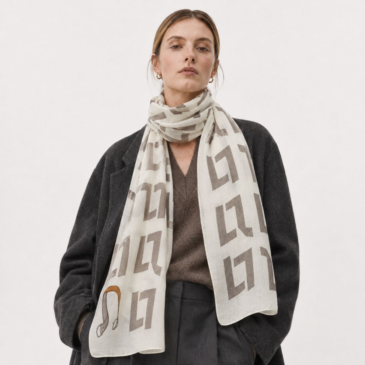 루이까또즈스카프(LOUIS QUATORZE SCARF) 알토 울 롱 스카프 2BPP453