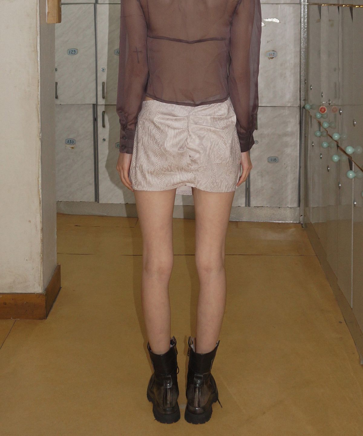 뮤즈뮤지엄(MUSEMUSEUM) Snakeskin Draped Tulle Skirt - Ivory