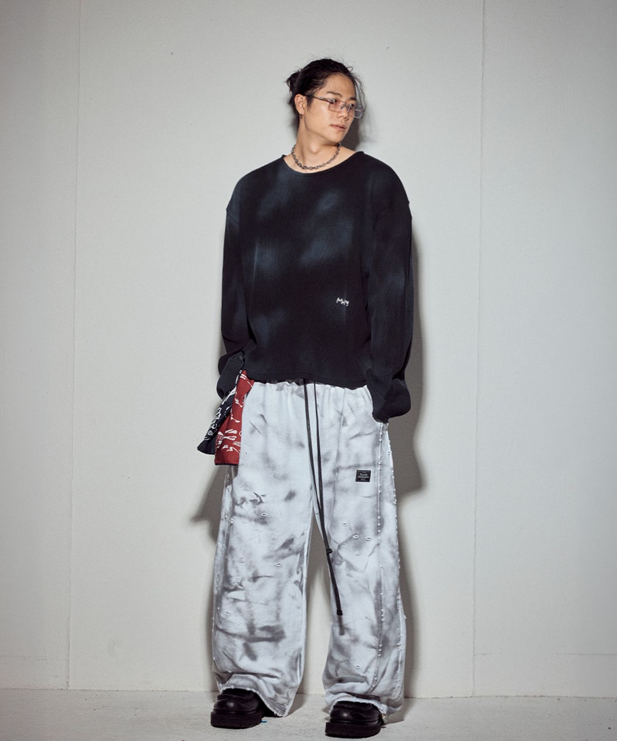 뭉(MWOONG) VTG printing heavy waffle LS-BK dirty