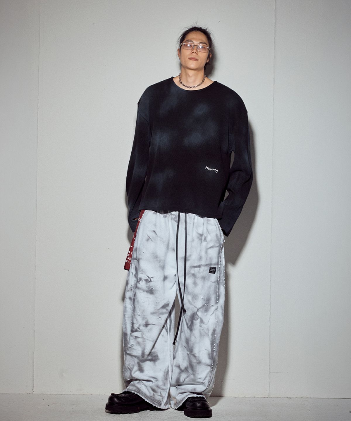 뭉(MWOONG) VTG printing heavy waffle LS-BK dirty
