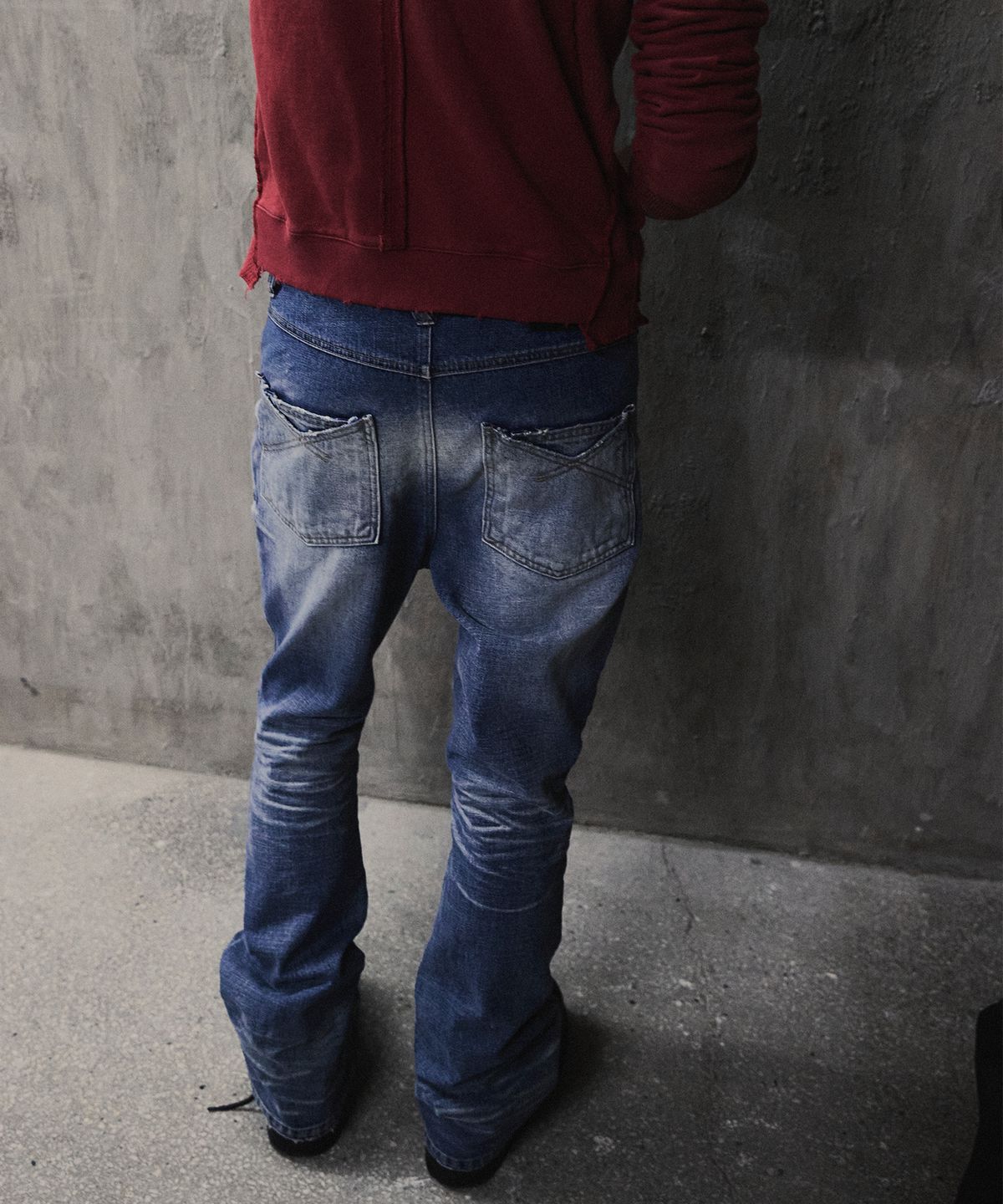 하프앤하프(HALF AND HALF) DUAL POCKET LIGHT WASH FLARE DENIM PANTS