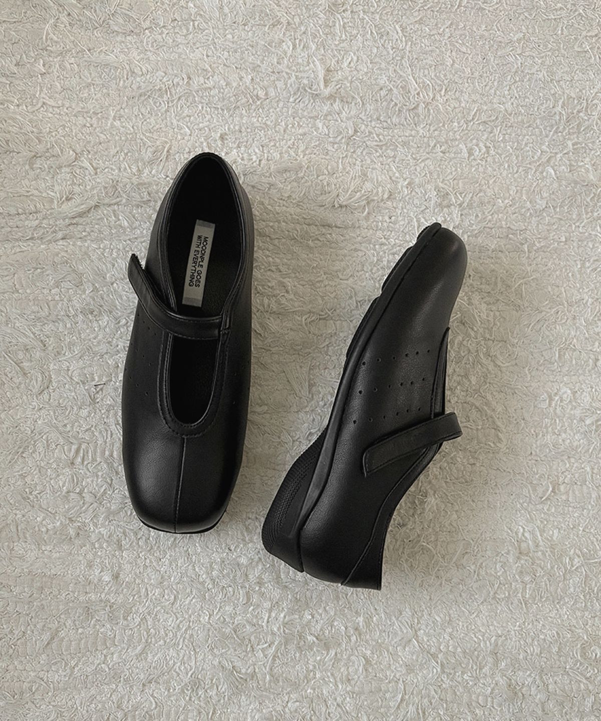 무드앤플(MOODNPLE) Ari 벨크로 러버솔 플랫 2cm black