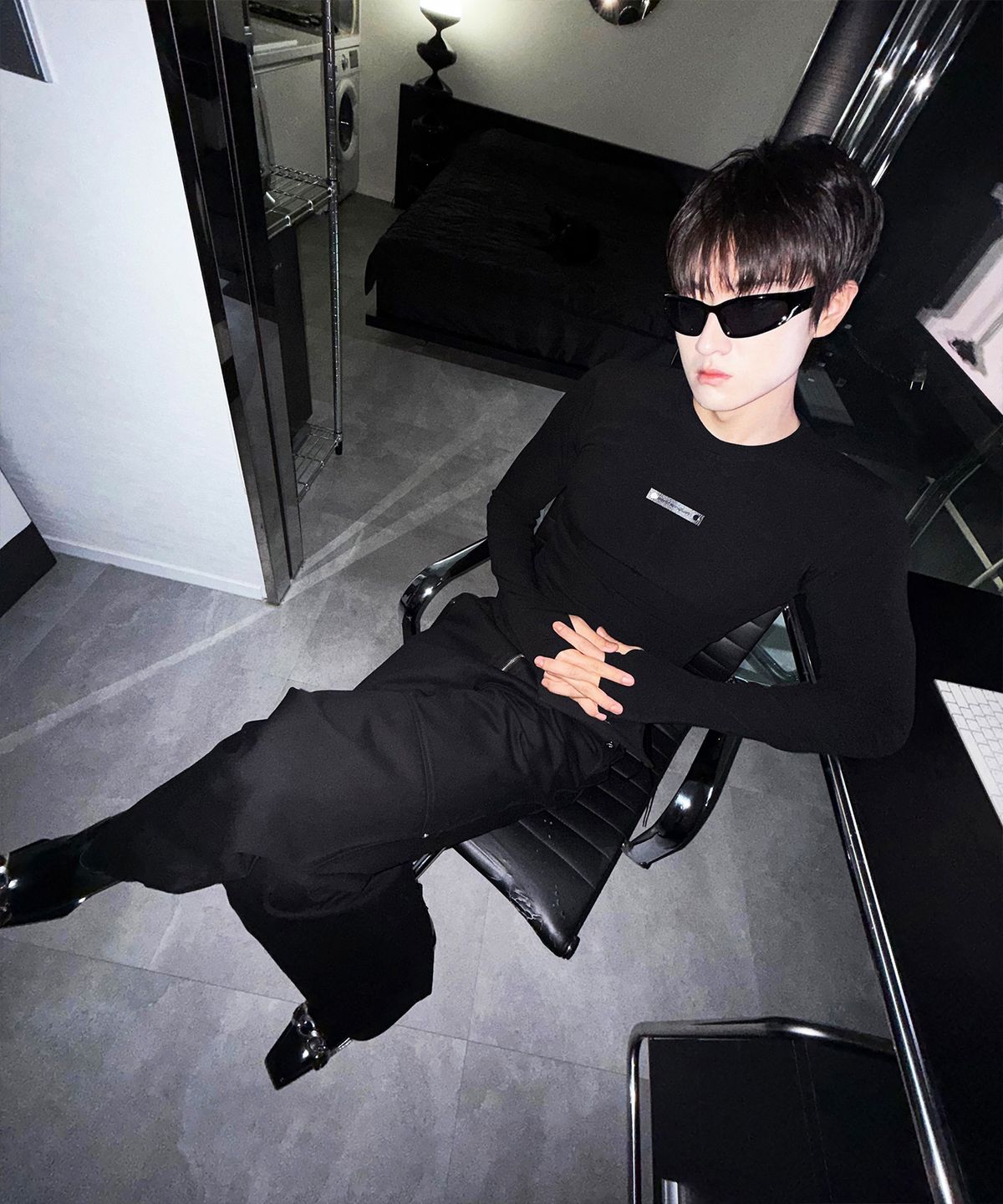 모어댄블랙(MORE THAN BLACK) BIKER LONG SLEEVE