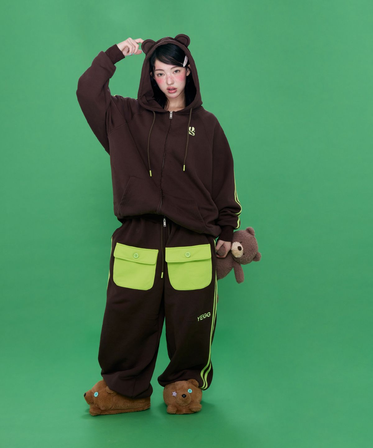 예그(YEGG) Bear Hoodie
