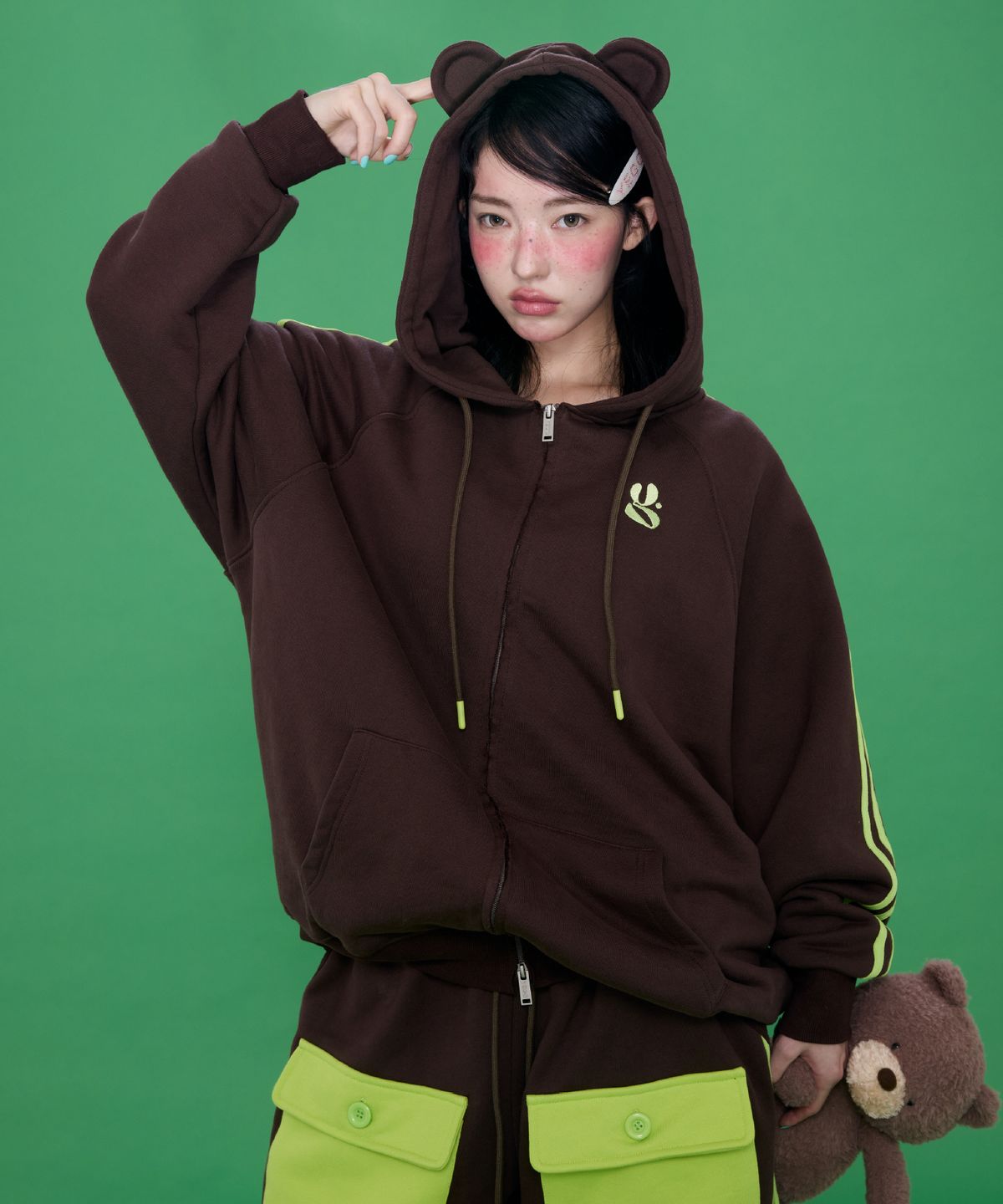 예그(YEGG) Bear Hoodie