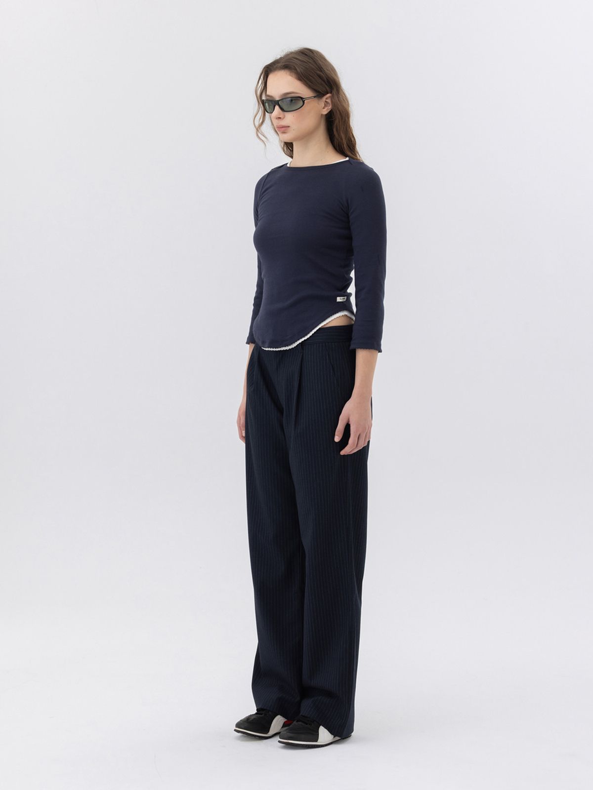 글로니(GLOWNY) G GENTLE WIDE LEG PINSTRIPE PANTS 2.0 (NAVY)