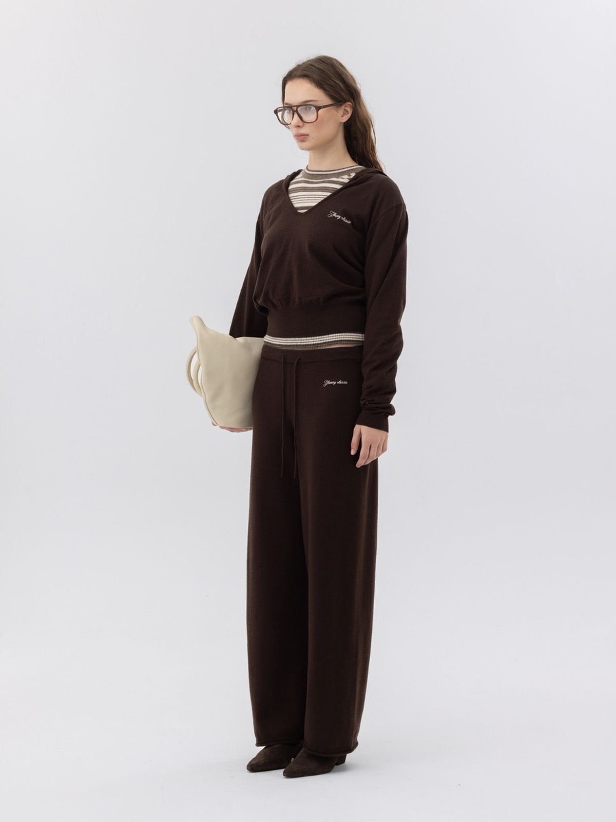 글로니(GLOWNY) G HUG V-NECK KNIT HOODIE (KHAKI BROWN)