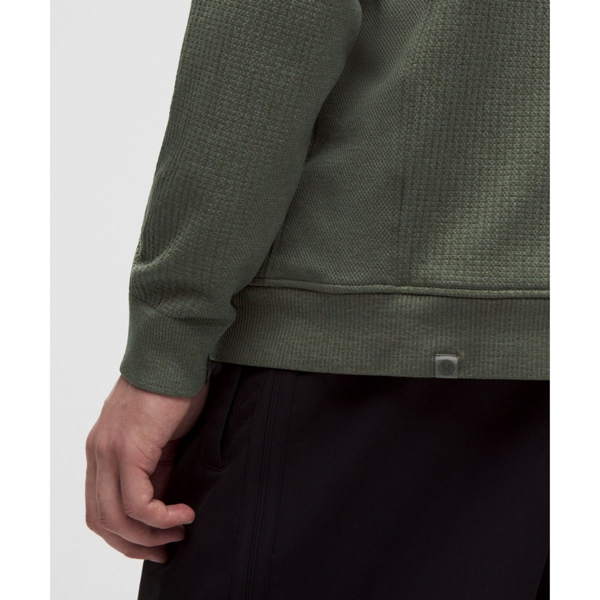 룰루레몬(LULULEMON) 엔지니어드 웜스 하프집  DPFT SYEG