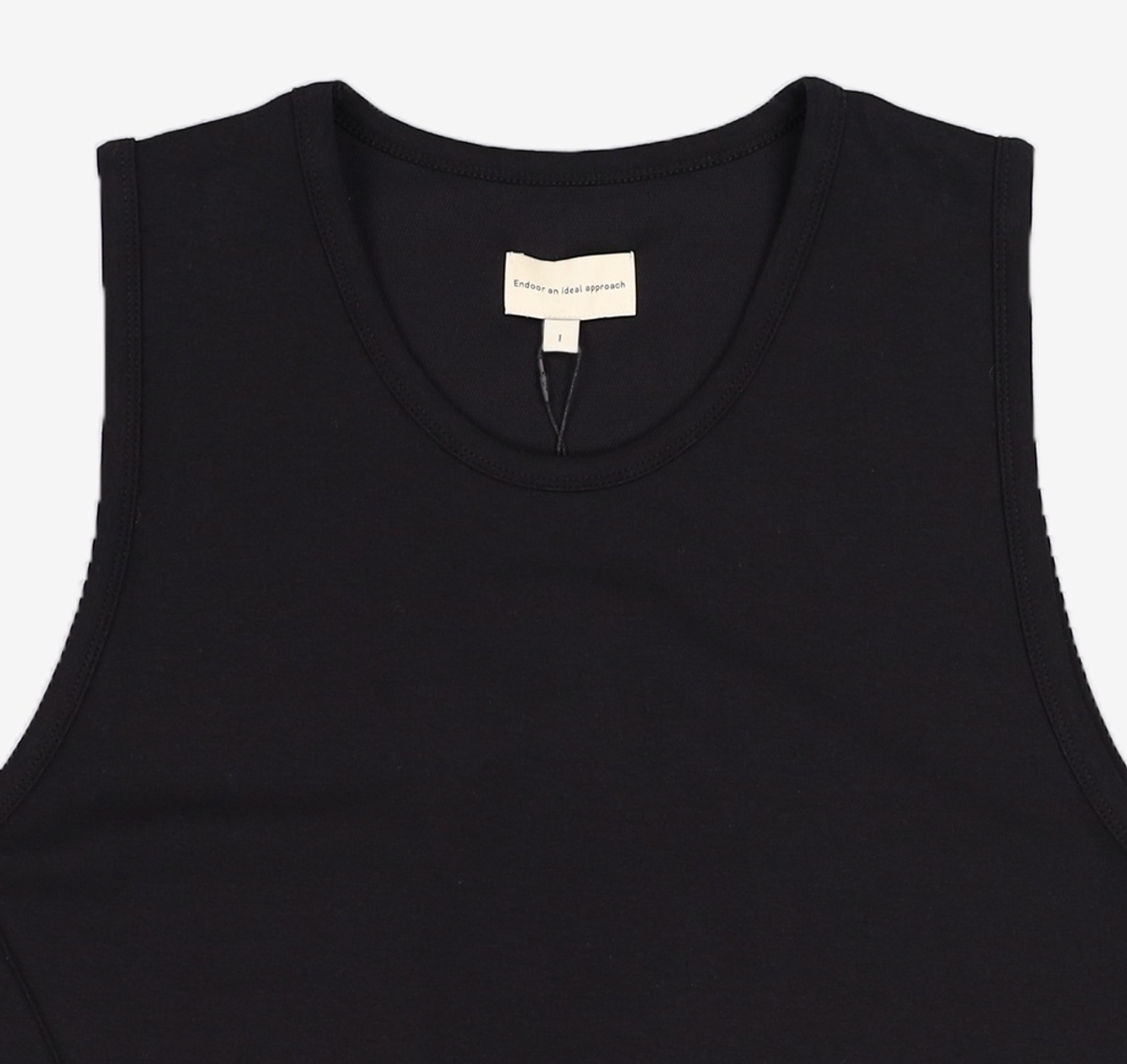 엔도어(ENDOOR) Struct line punching sleeveless 1