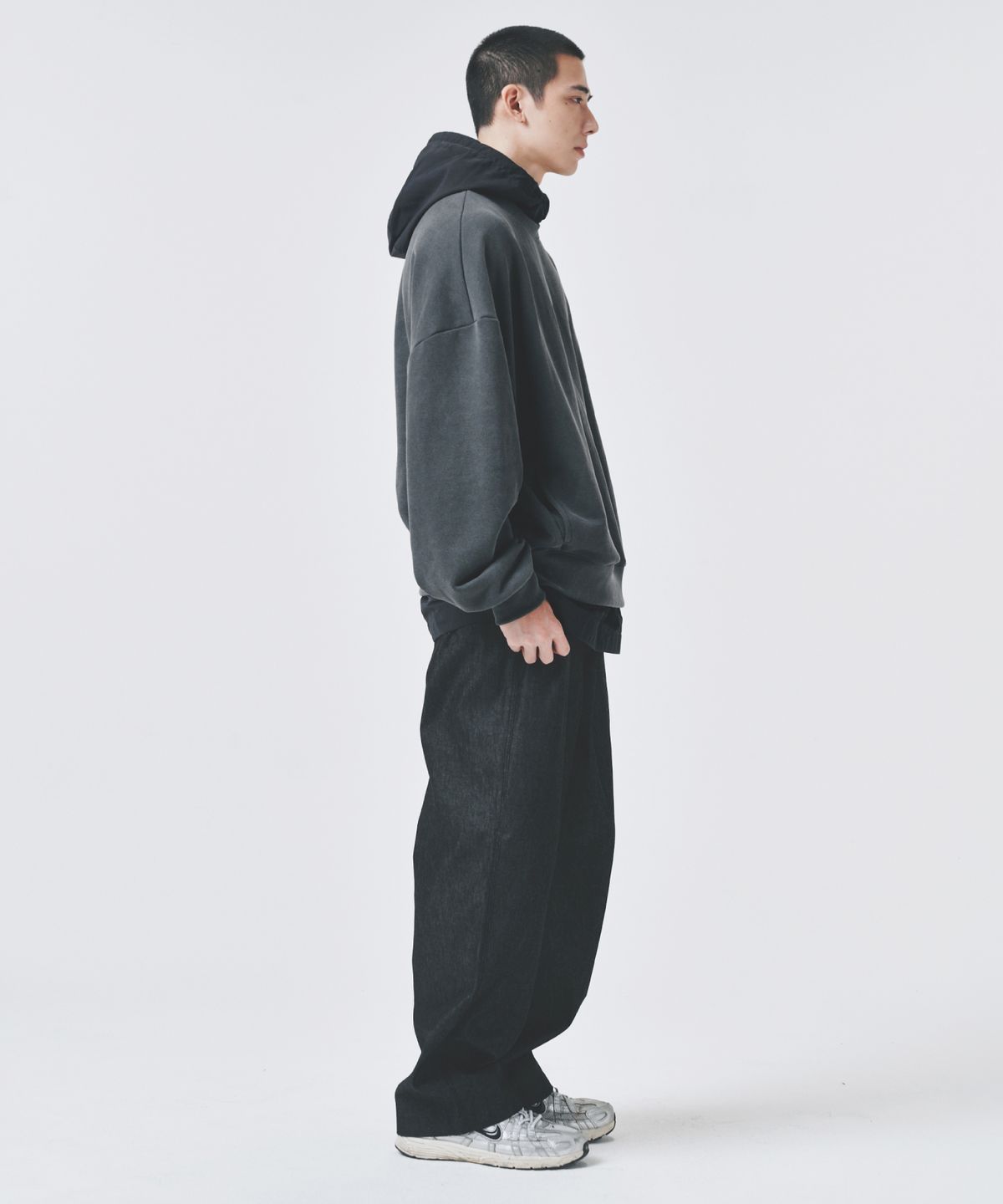 콜드블랭킷(COLD BLANKET) 바이오 피그 쭈리 후드 포켓 맨투맨 [노기모]