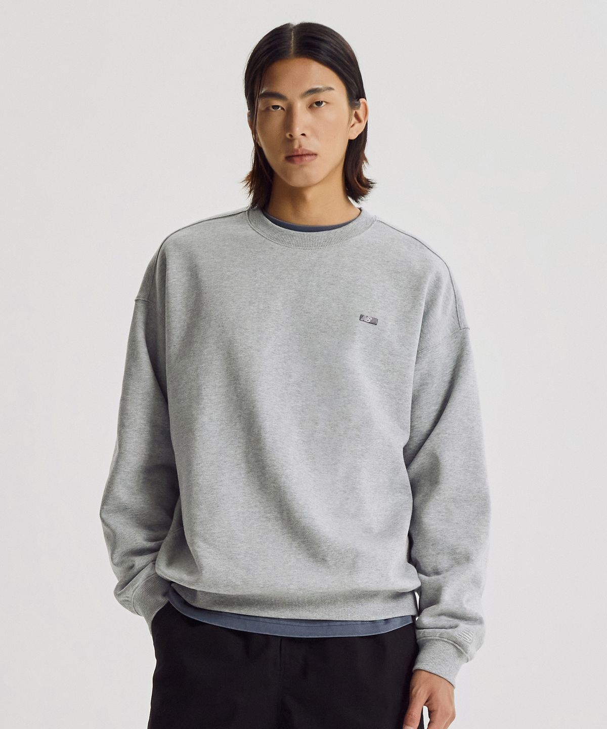 뉴발란스(NEW BALANCE) NBNCG41053 / UNI NEW GREY 레터링 기모 맨투맨 (M/GRAY)