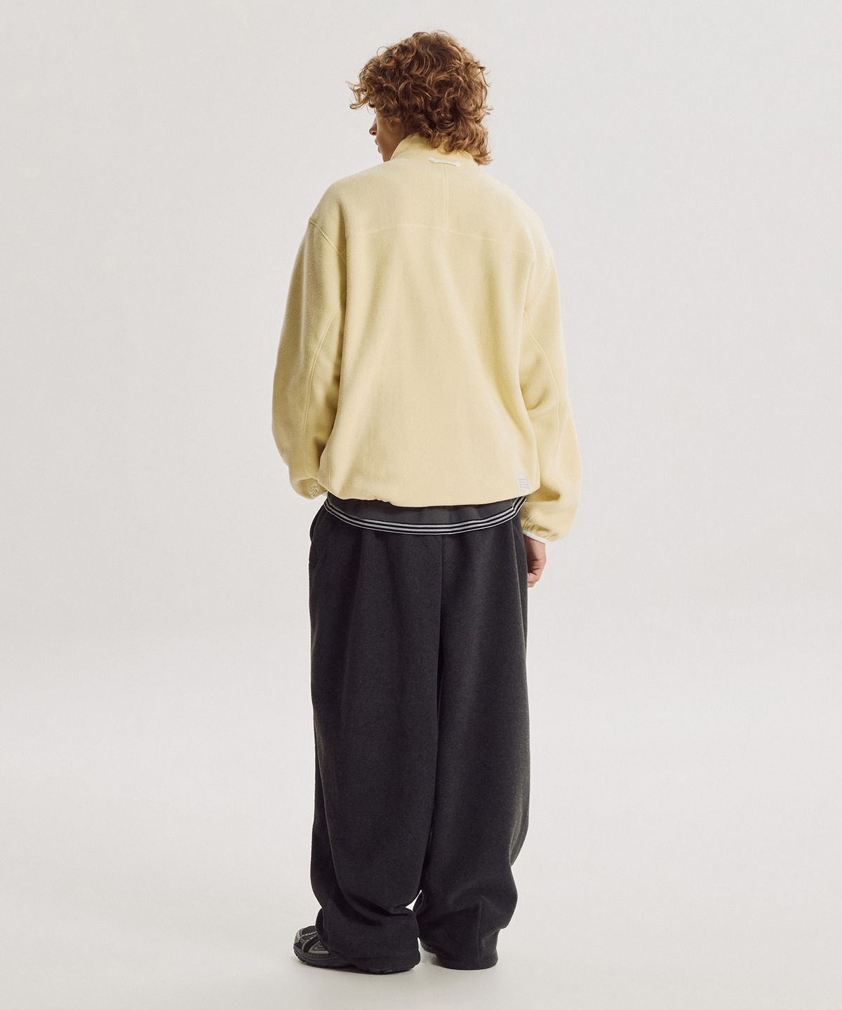 뉴발란스(NEW BALANCE) NBMLG41903 / UNI 플라잉 AEROHEAT 플리스 2WAY 와이드 팬츠 (CHARCOAL)