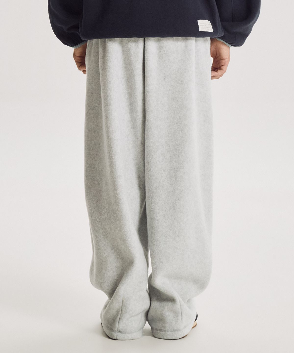 뉴발란스(NEW BALANCE) NBMLG41903 / UNI 플라잉 AEROHEAT 플리스 2WAY 와이드 팬츠 (OATMEAL)