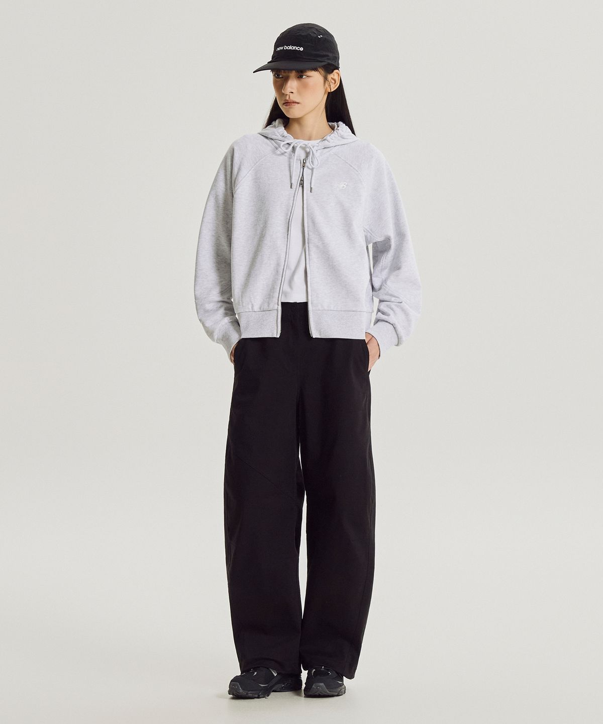 뉴발란스(NEW BALANCE) NBNTG4W912 / WOMEN 윈터 우븐 커브드 오버와이드팬츠 (BLACK)