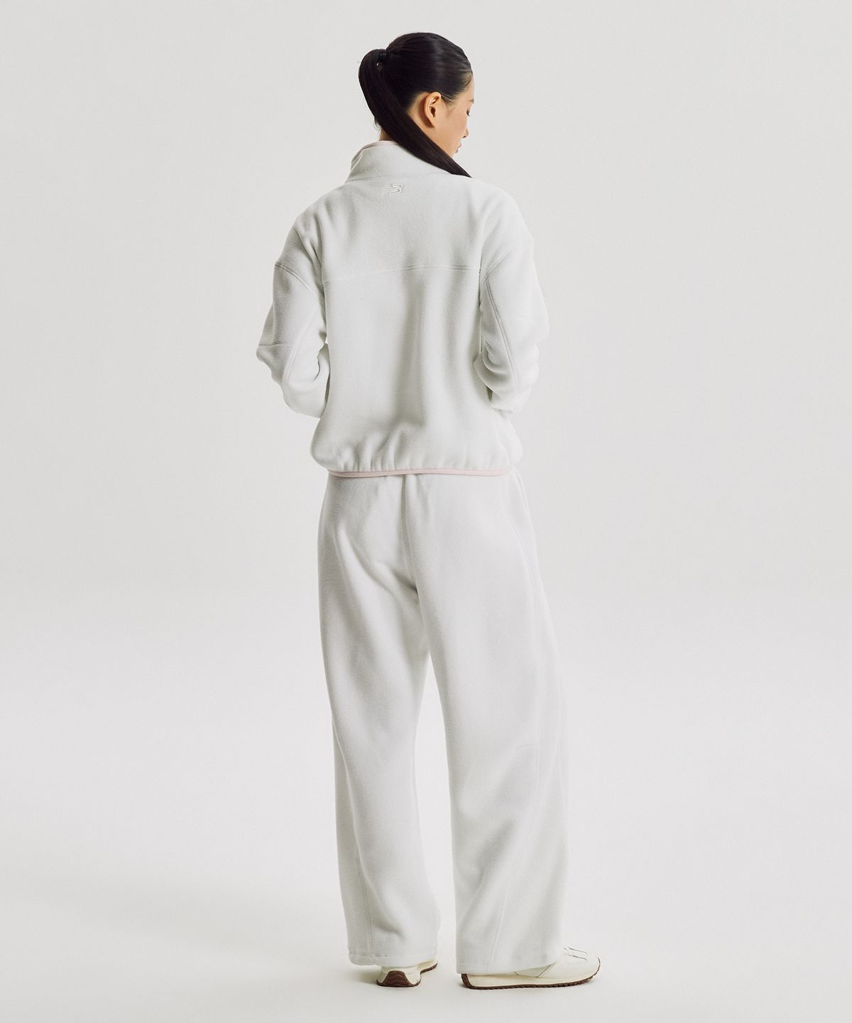 뉴발란스(NEW BALANCE) NBNCG4W912 / WOMEN 코지 플리스 반집업 (IVORY)