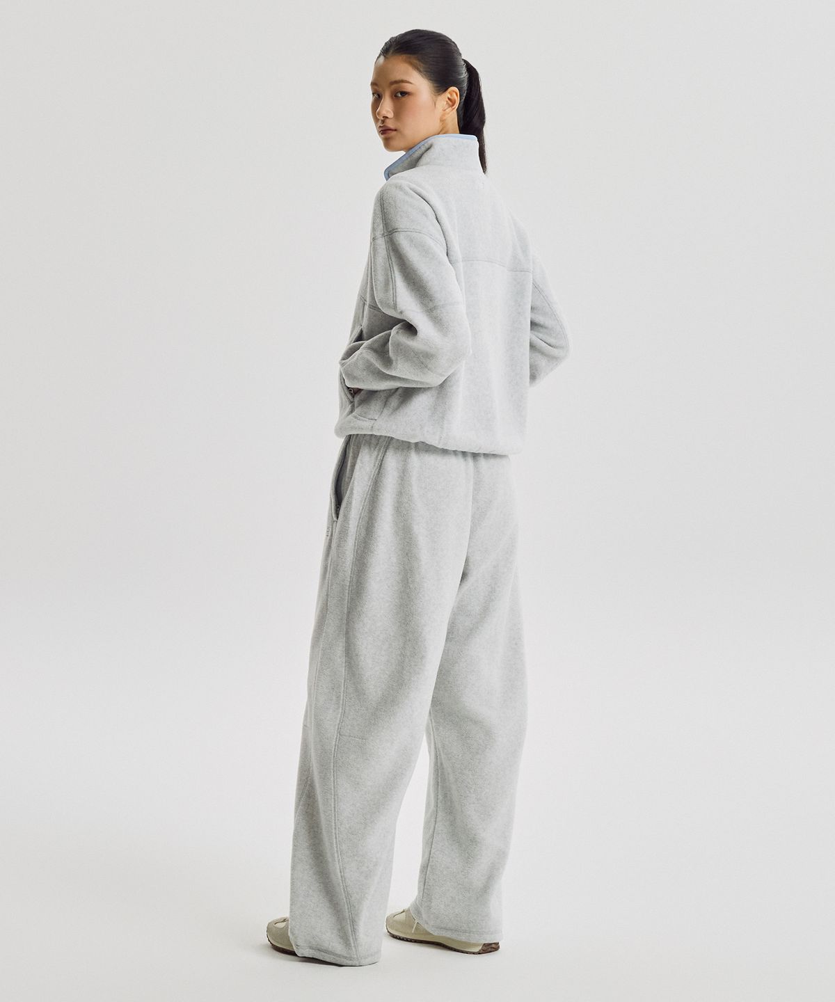 뉴발란스(NEW BALANCE) NBNCG4W912 / WOMEN 코지 플리스 반집업 (L/GRAY)