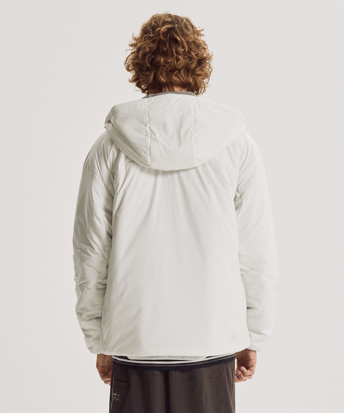 뉴발란스(NEW BALANCE) NBNQG41933 / UNI 헤리티지 클라우드 후드 패딩 자켓 (CREAM)