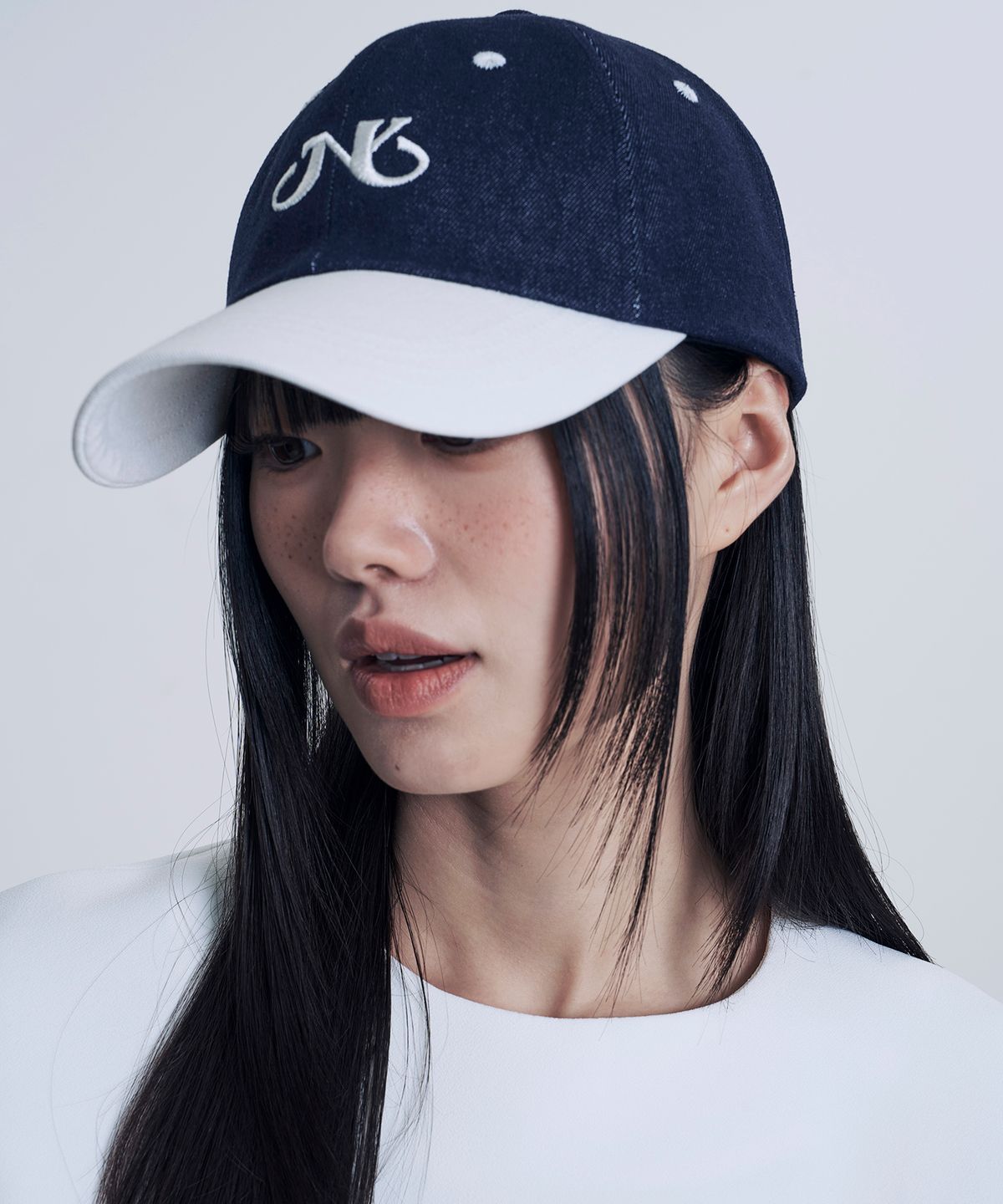 지니영(JEENYYOUNG) JNY 데님 남녀공용 캡모자 시그니처 듀얼 볼캡 진데님