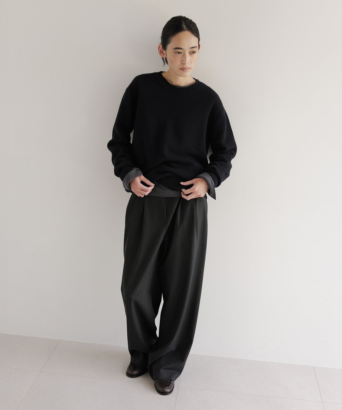 블랭크룸 우먼(BLANKROOM HER) 헤일로 팬츠_HERRINGBONE CHARCOAL