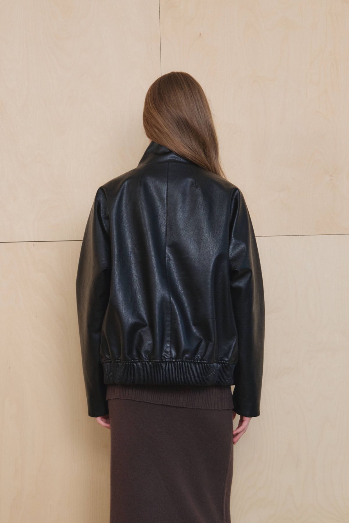 쿠메(KUMÉ) Faux Leather Highneck Blouson, Black