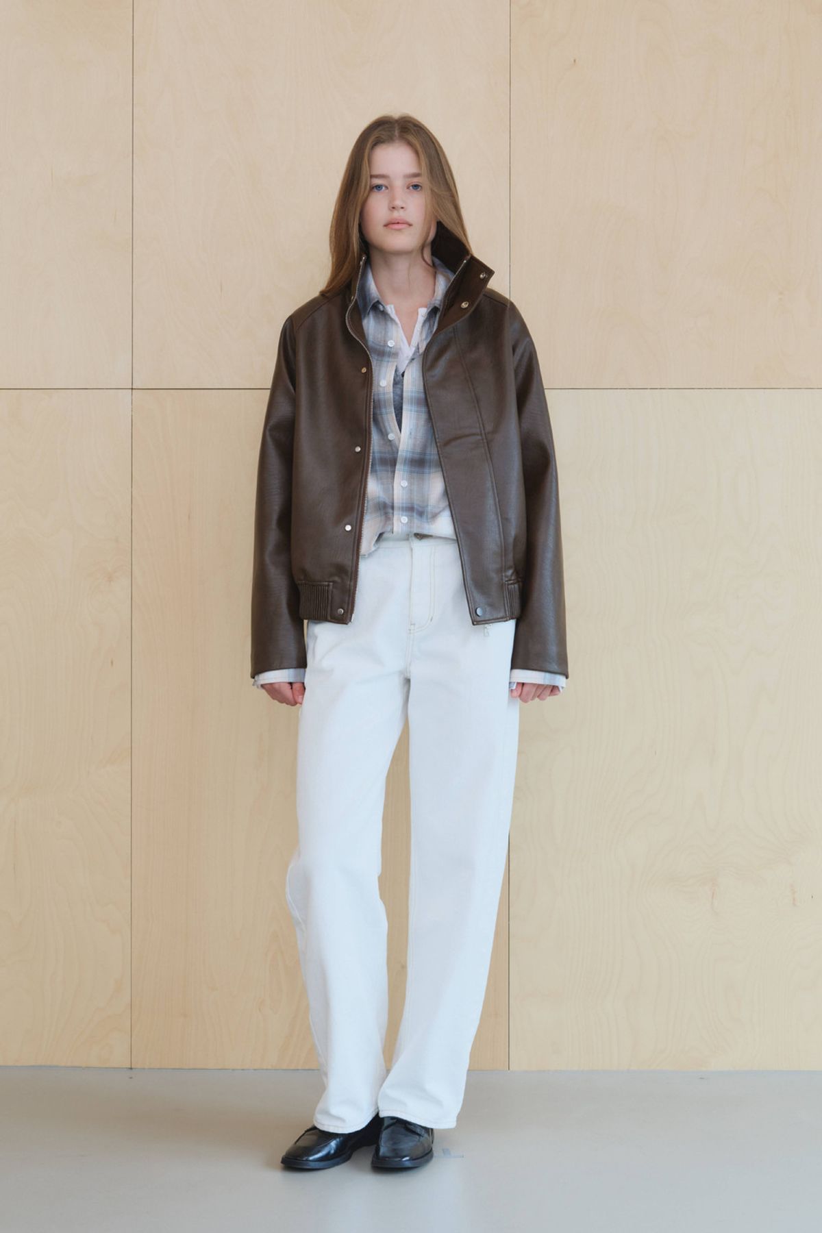 쿠메(KUMÉ) Faux Leather Highneck Blouson, Brown
