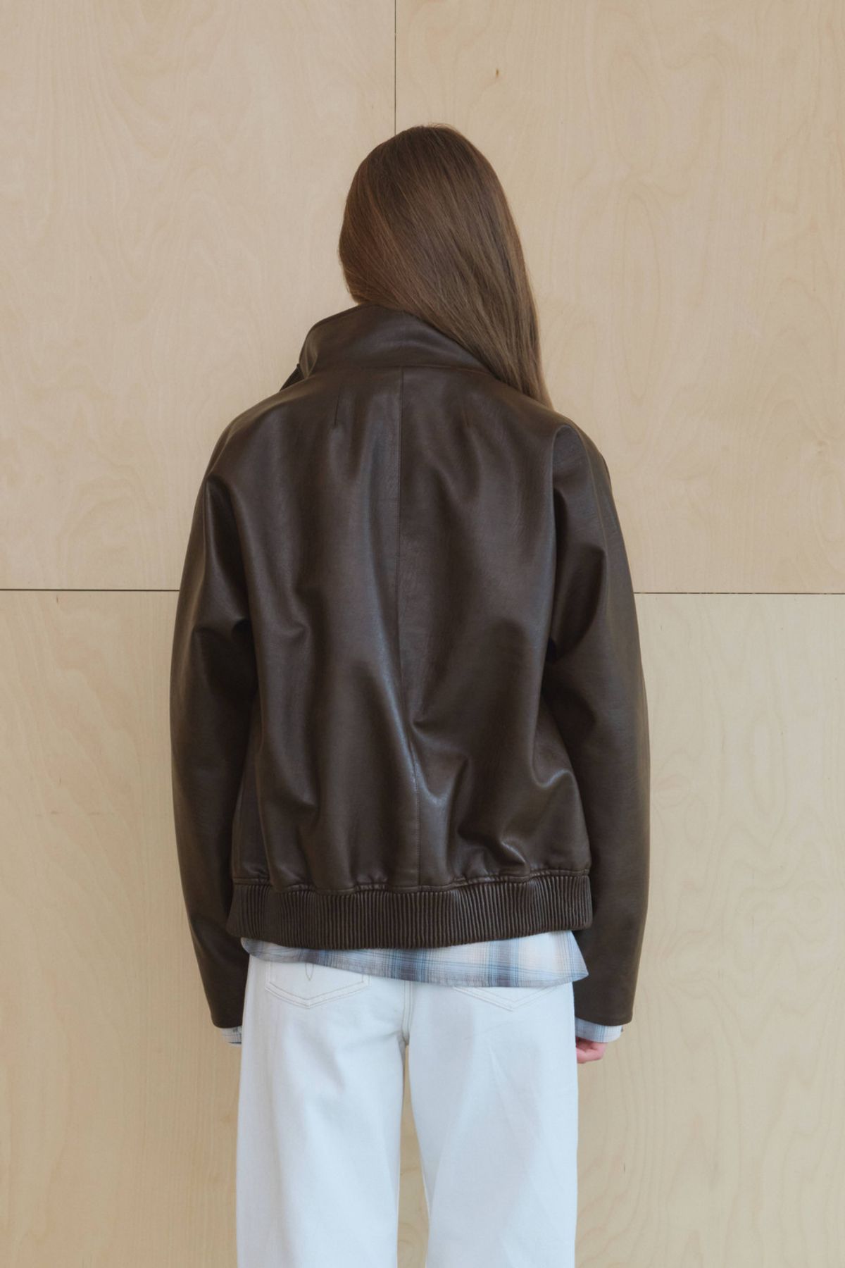 쿠메(KUMÉ) Faux Leather Highneck Blouson, Brown