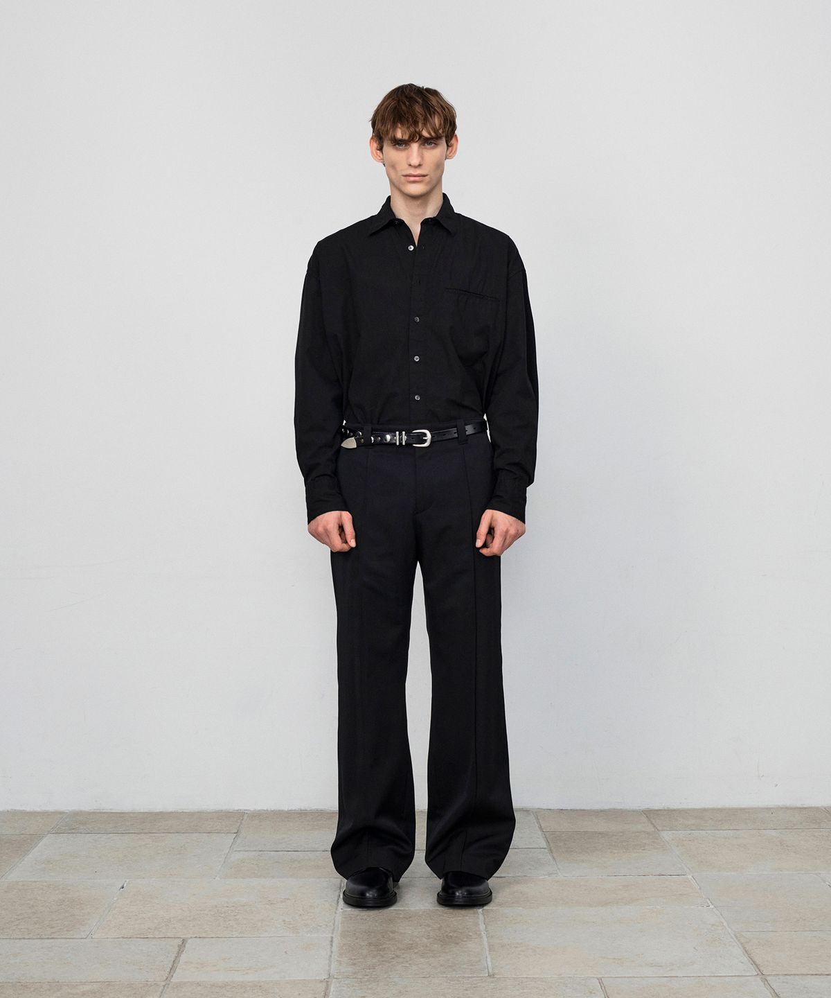 호이테(HEUTE) DREW BIO WASHED STITCH SHIRT (BLACK)