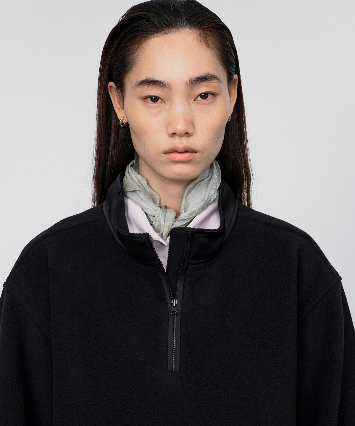 호이테(HEUTE) BLAKE FLEECE HALF ZIP PULLOVER (BLACK)
