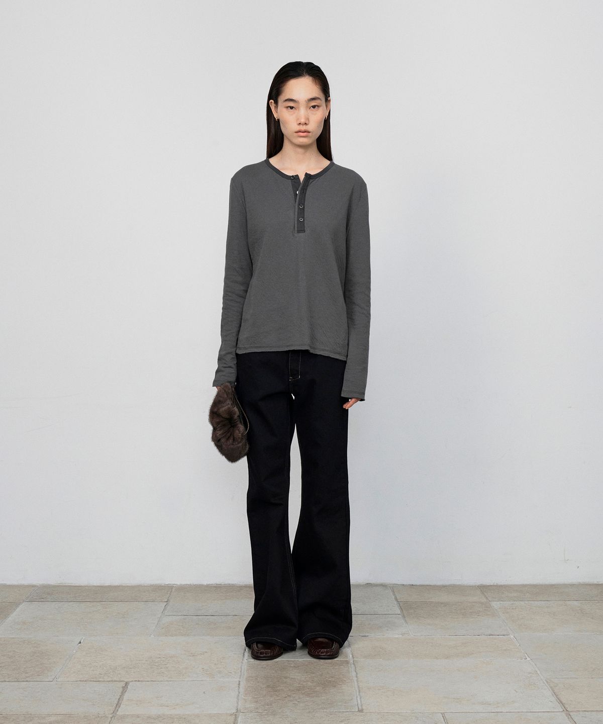 호이테(HEUTE) CLAUDE RAW CUT HENLEY LONG SLEEVE (GREY)