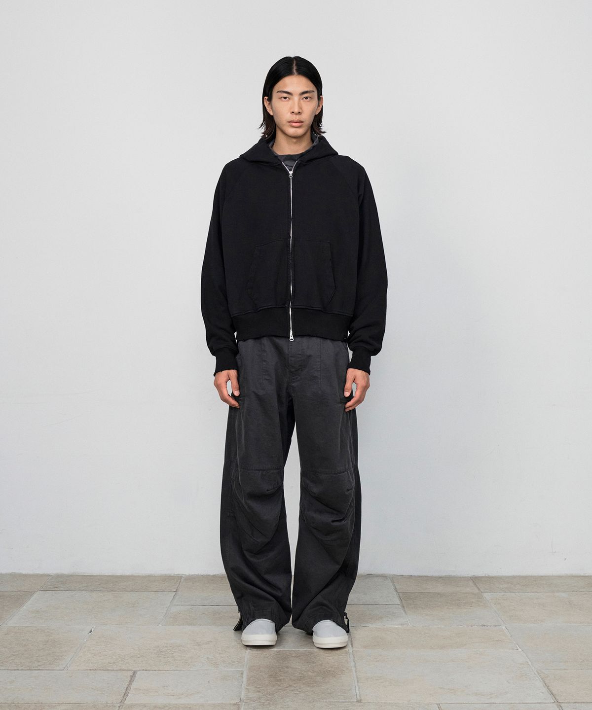 호이테(HEUTE) MASON DAMAGE WASHED HOODIE (BLACK)