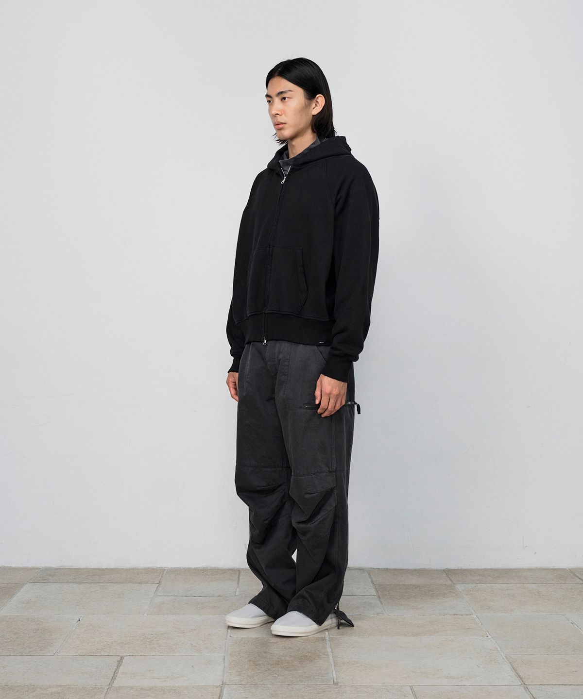 호이테(HEUTE) MASON DAMAGE WASHED HOODIE (BLACK)