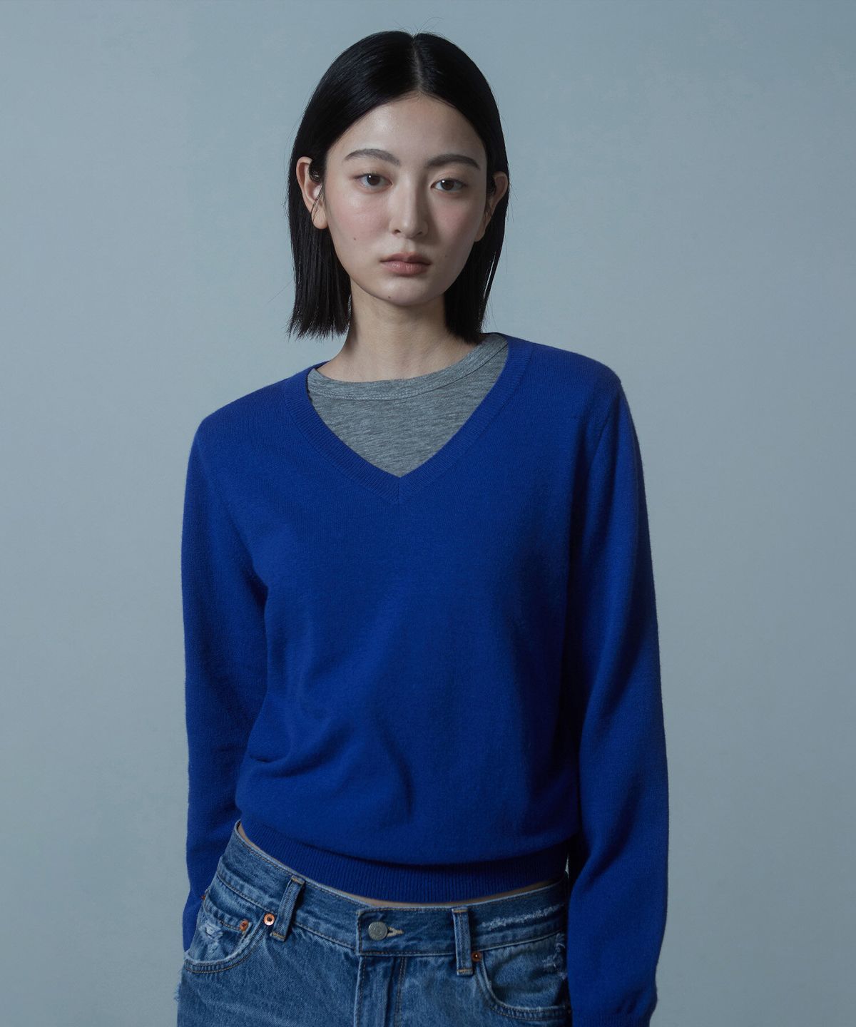 크래키(KRAKKI) [Women] Lambswool V-Neck Knit_Blue [KR266PWK902]
