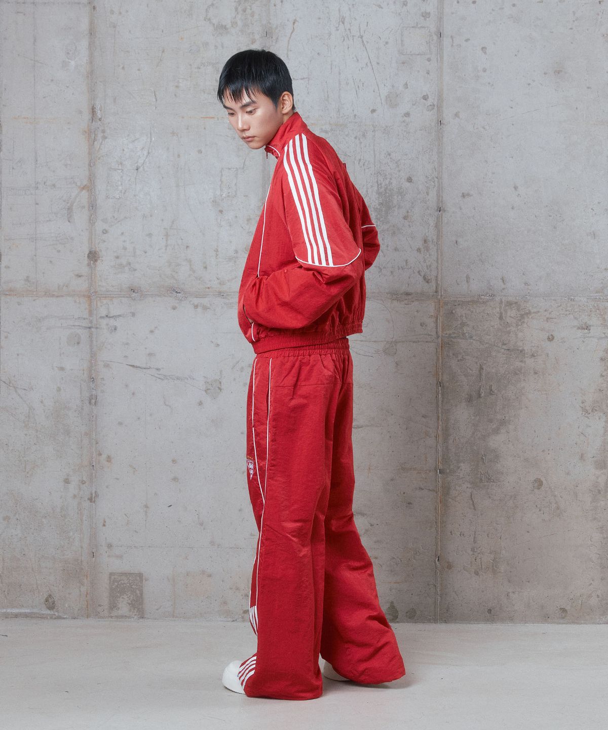 디오스피스(DAUSPICE) (DUC) Hooligan Track Jacket & Wide Track Pants Red Set-up