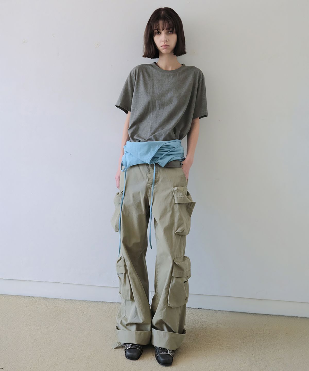 더블유케이엔디 프로젝트(WKND PROJECT) ROLL UP POCKET CARGO PANTS (BEIGE)