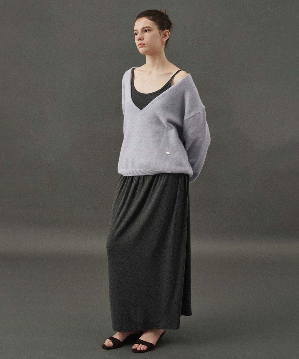 플라드주르(PLATDUJOUR) Raccoon V-neck Knit (Sky blue)